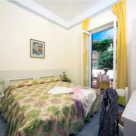 Diana - & Hotel 3*