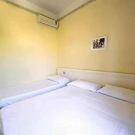 Hotel Diana 3*