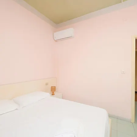 Hotel Diana 3*