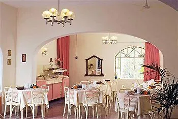 Diana - & Hotel