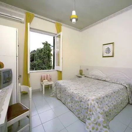 Hotel Diana - &