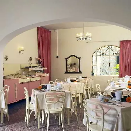 Diana - & 3* Ischia