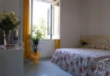 Diana - & 3* Ischia