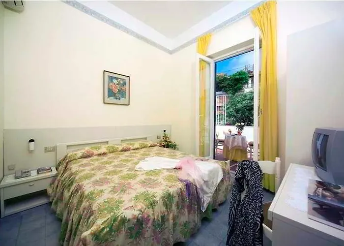 Diana - & Otel 3*
