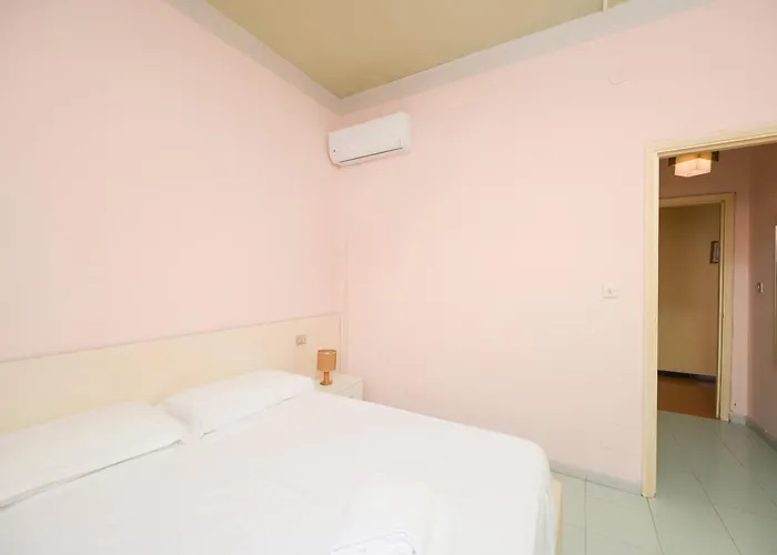 Diana - & Otel 3*