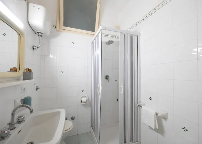 Diana - & Otel 3*